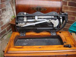  Vintage Old Hand Crank Singer Sewing Machine 12K Fiddle Base working