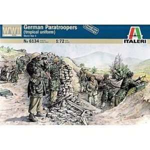  1/72 WWII German Paratroopers (Tropical Uniform): Toys 