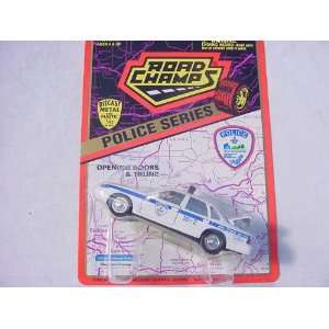   DE MONTREAL, CANADA POLICE, FORD CROWN VICTORIA, (WHITE): Toys & Games