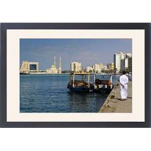 Sharjah Creek, Corniche Mosque and Radisson Blu Resort Hotel, Sharjah 