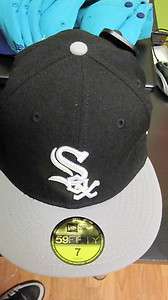 NEW ERA 59FIFTY FITTTED HAT 59 50 CHICAGO WHITE SOX BLACK WHITE UOI 