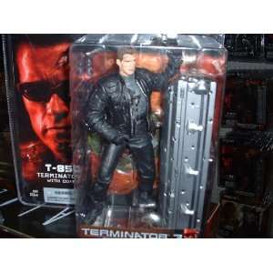  T 850 with COFFIN Terminator 3 Movie Battle Damaged RARE 