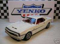 LANE AUTOMOTIVE & SUPERCAR COLLECTIBLE 1:18 SCALE WHITE 1968 YENKO 427 