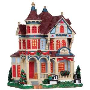  Coventry Cove Christmas Village Porcelain Lighted House 