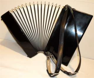   Piano ACCORDION WELTMEISTER Serino 120 bass. Excellent sound  