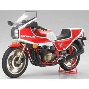  TAMIYA MODELS   1/6 Honda CB1100R (B) Motorcycle (Plastic 