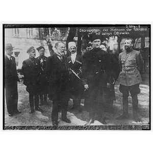 Skoropadski,der Hetmann der Ukraine mit seinen Offizieren 