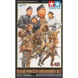   48 WWII Panzer Grenadier Set (Plastic Figure Model): Toys & Games