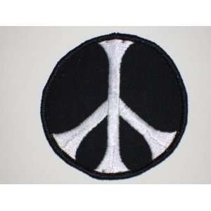  PEACE SIGN Embroidered Patch 2 3/4 DIA.: Arts, Crafts 