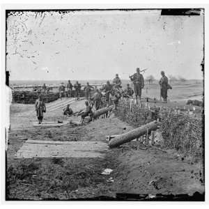  War Reprint Group of Federal soldiers in Confederate fort on heights 