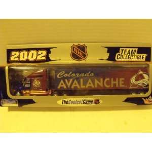  2002 NHL Colorado Avalanche 1:80 Scale Die cast Tractor 