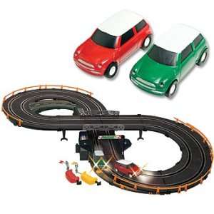  Mini Cooper Chase: Toys & Games