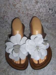   White Leather B.O.C. by BORN Thong Sandals Shoes Size 43/11  