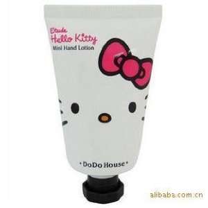 : Hello Kitty Smile Face (Mini) White and Hello Kitty Shampoo (Travel 