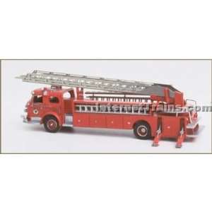   Scale American La France 100 Series Fire Ladder Kit: Toys & Games
