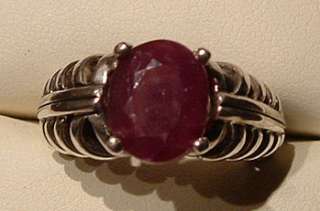   ring a beautiful oval cut natural ruby stone measures approx 9 9 x 8mm