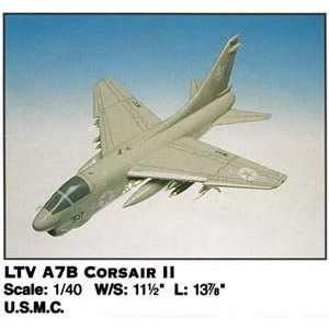  A 7B Corsair II Navy 1/40 