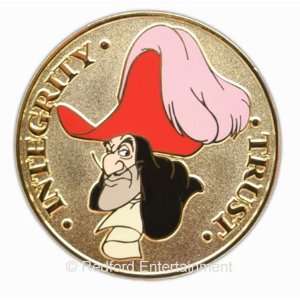  Disney Pins Captain Hook Medallion: Toys & Games