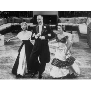  Ann Sothern, Louis Calhern and Jane Powell Singing and 