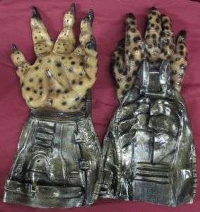 Predators Deluxe Predator Hands Costume Glove Accessory  