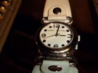   Louis Vuitton Womens Silver + White MOLLY Leather Watch MBM1000  